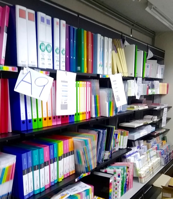 本屋さんの本棚の製作とリメイク